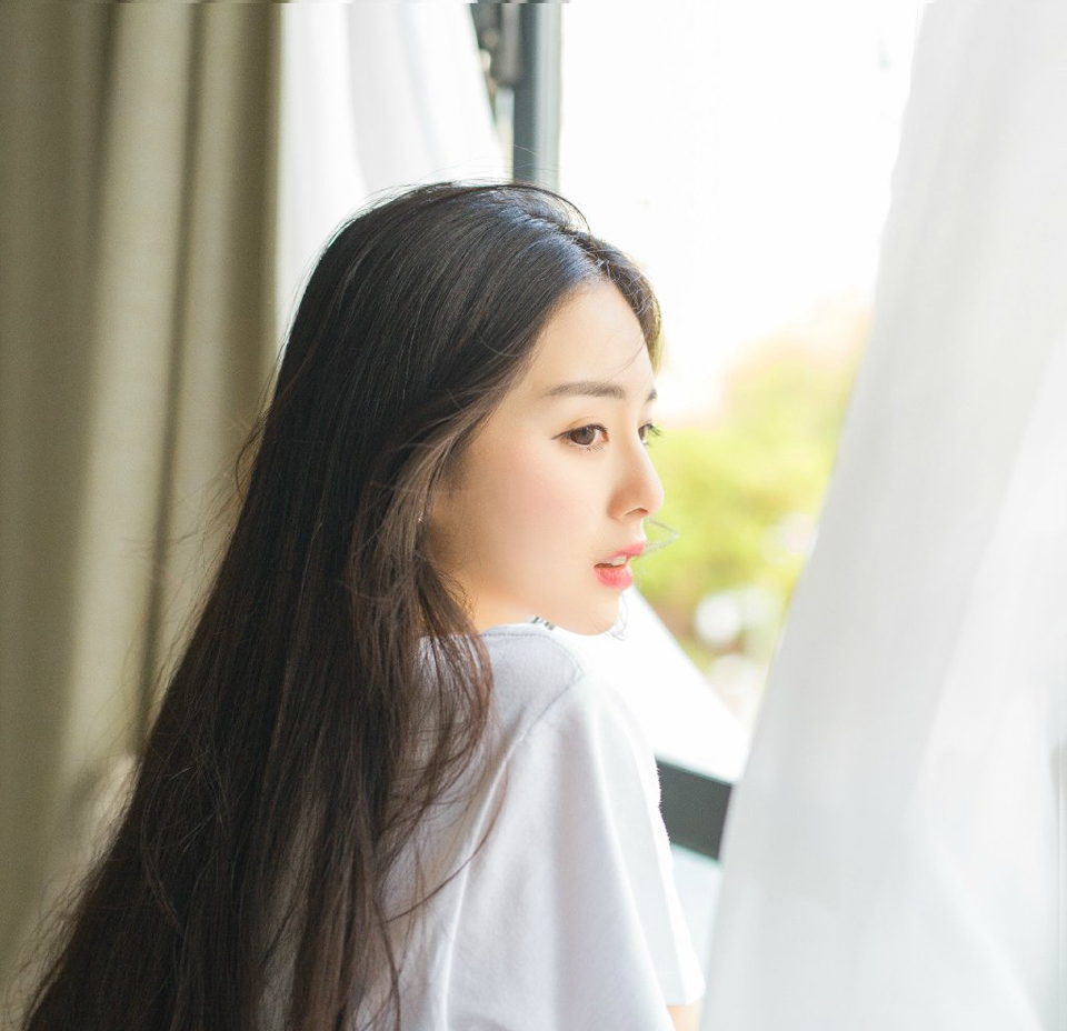别抱怨生活的无聊生活嘛，就是无聊中自己找些乐子。我可以被打败但我不允许自己爬不起来。